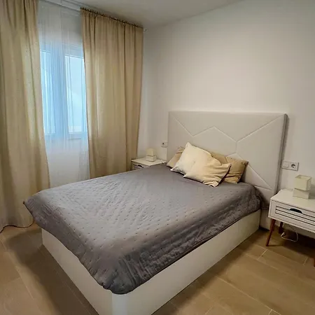 Chillvibe Residences 公寓 卡拉德米哈斯