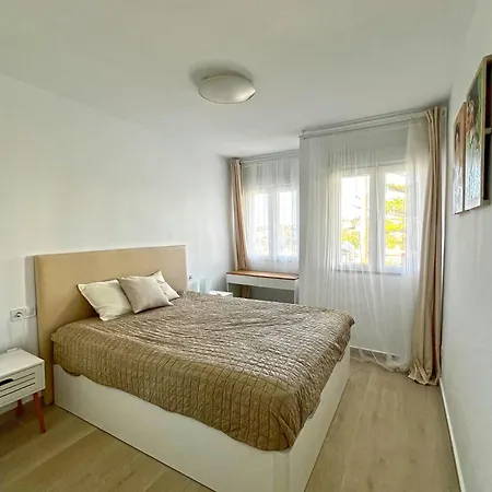 Chillvibe Residences 公寓 *